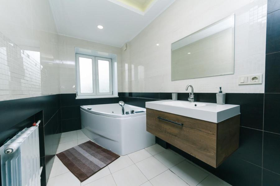 Hotrent Pechersk Lesy 20/22 Κίεβο Εξωτερικό φωτογραφία