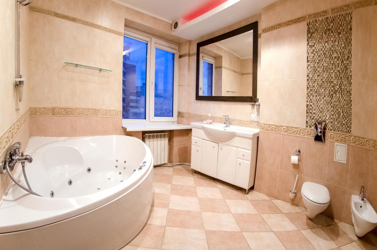 Hotrent Pechersk Lesy 20/22 Κίεβο Εξωτερικό φωτογραφία